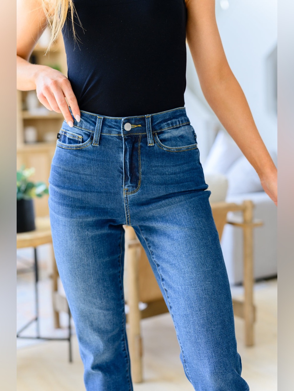 Judy Blue NON-DISTRESSED COOLING TECH HIGH RISE BOYFRIEND JEANS 14W blue stretch - Picture 2 of 16
